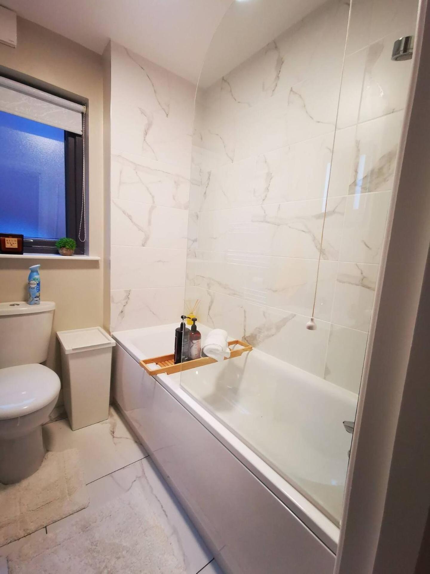 Belfast Central 2 Bedroom Luxurious Modern Stay Extérieur photo