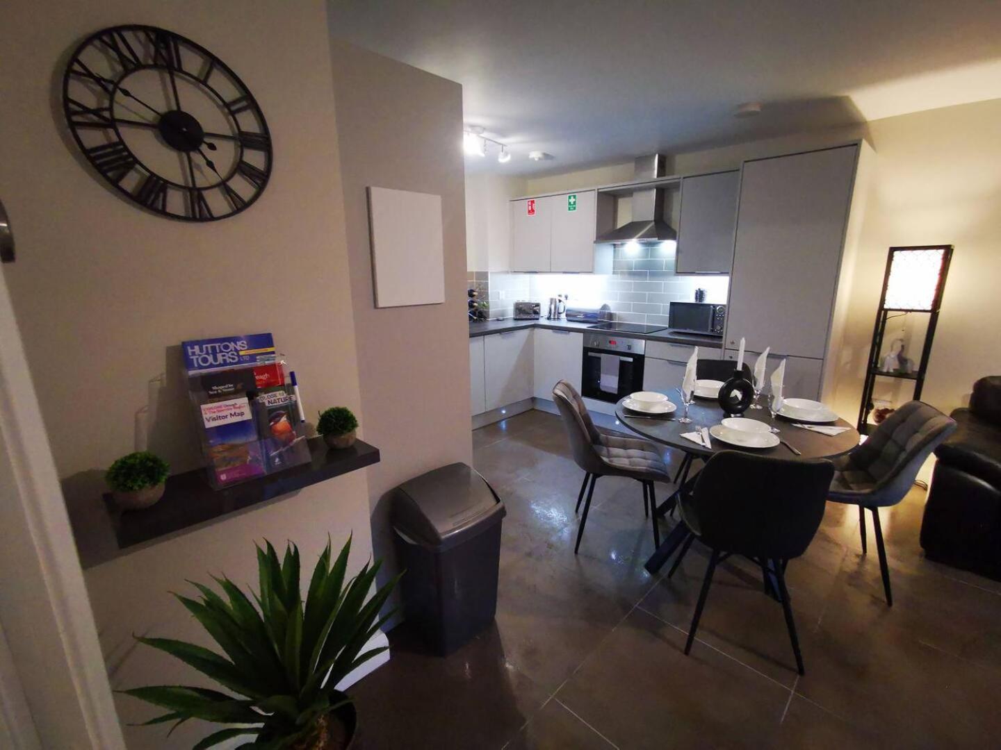 Belfast Central 2 Bedroom Luxurious Modern Stay Extérieur photo