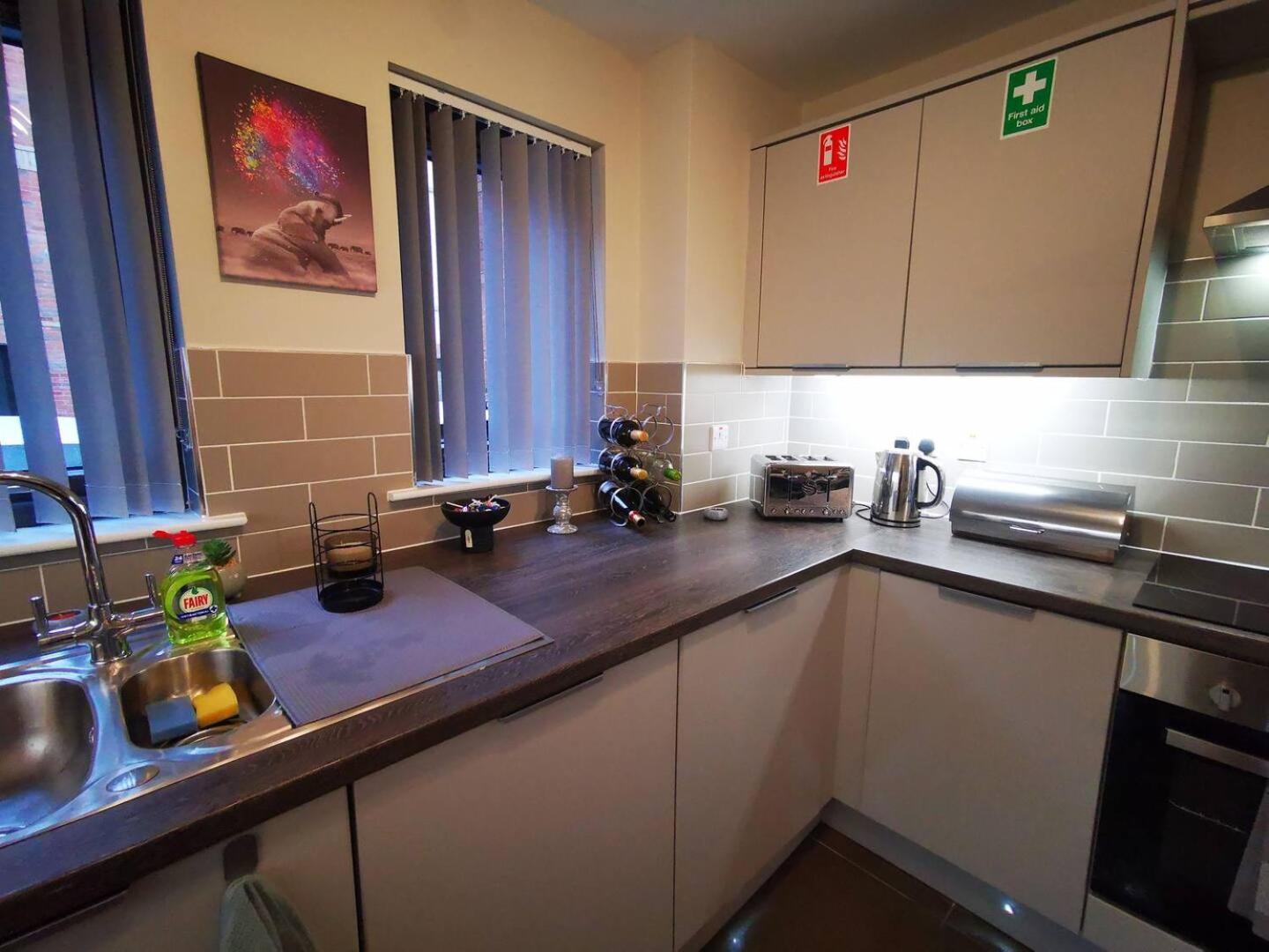 Belfast Central 2 Bedroom Luxurious Modern Stay Extérieur photo