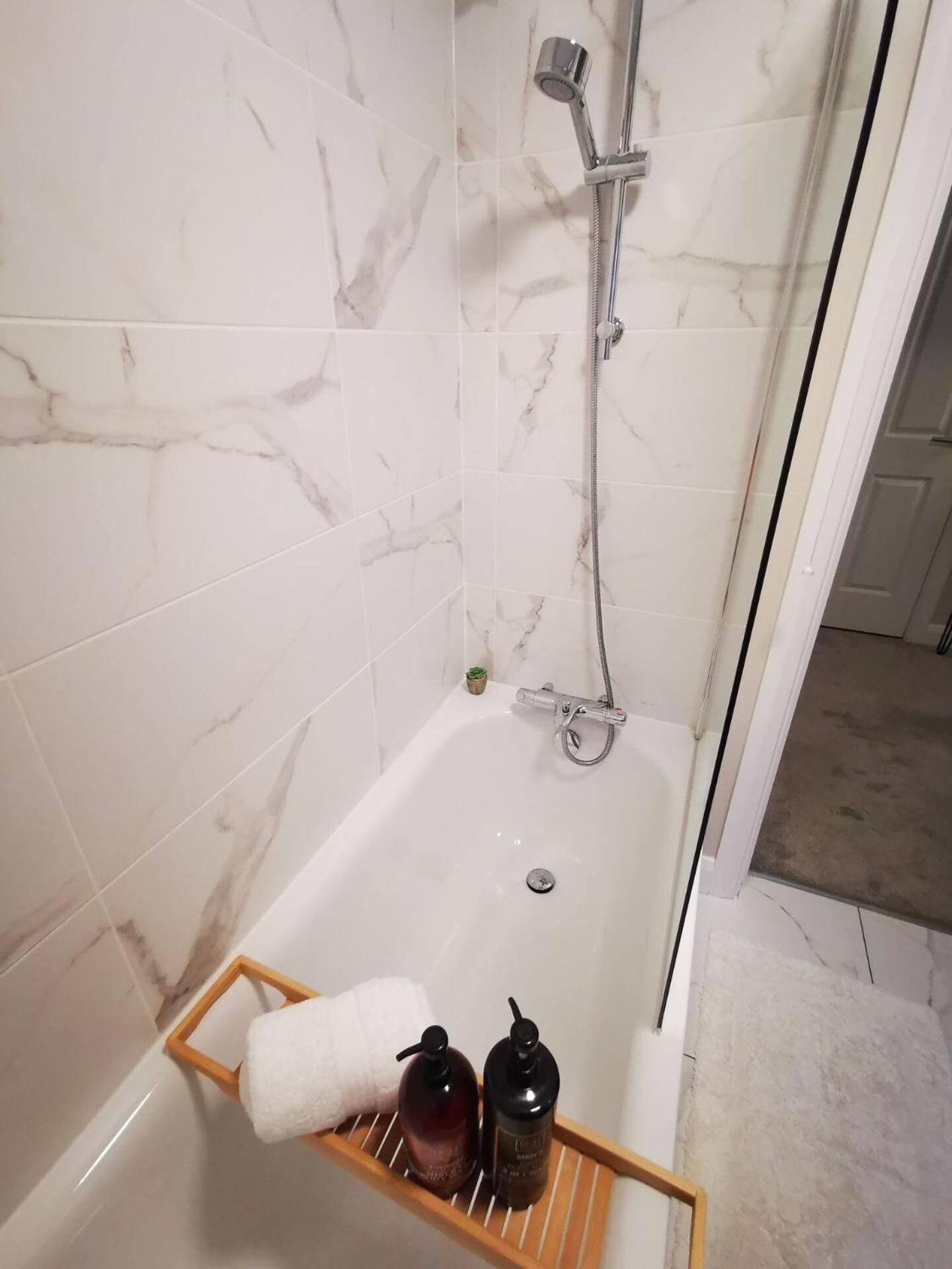 Belfast Central 2 Bedroom Luxurious Modern Stay Extérieur photo